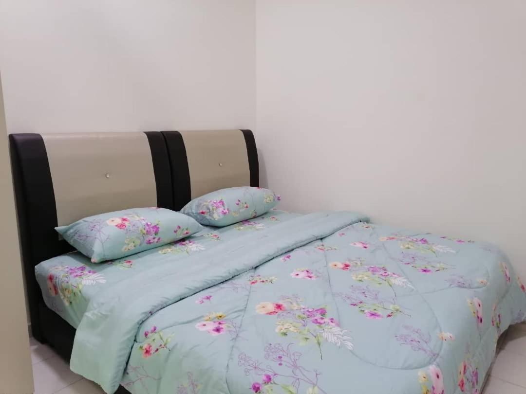 Mesahill Nilai 2 Room Condo - Fast Wifi, Amazing Pool & Tv Extérieur photo