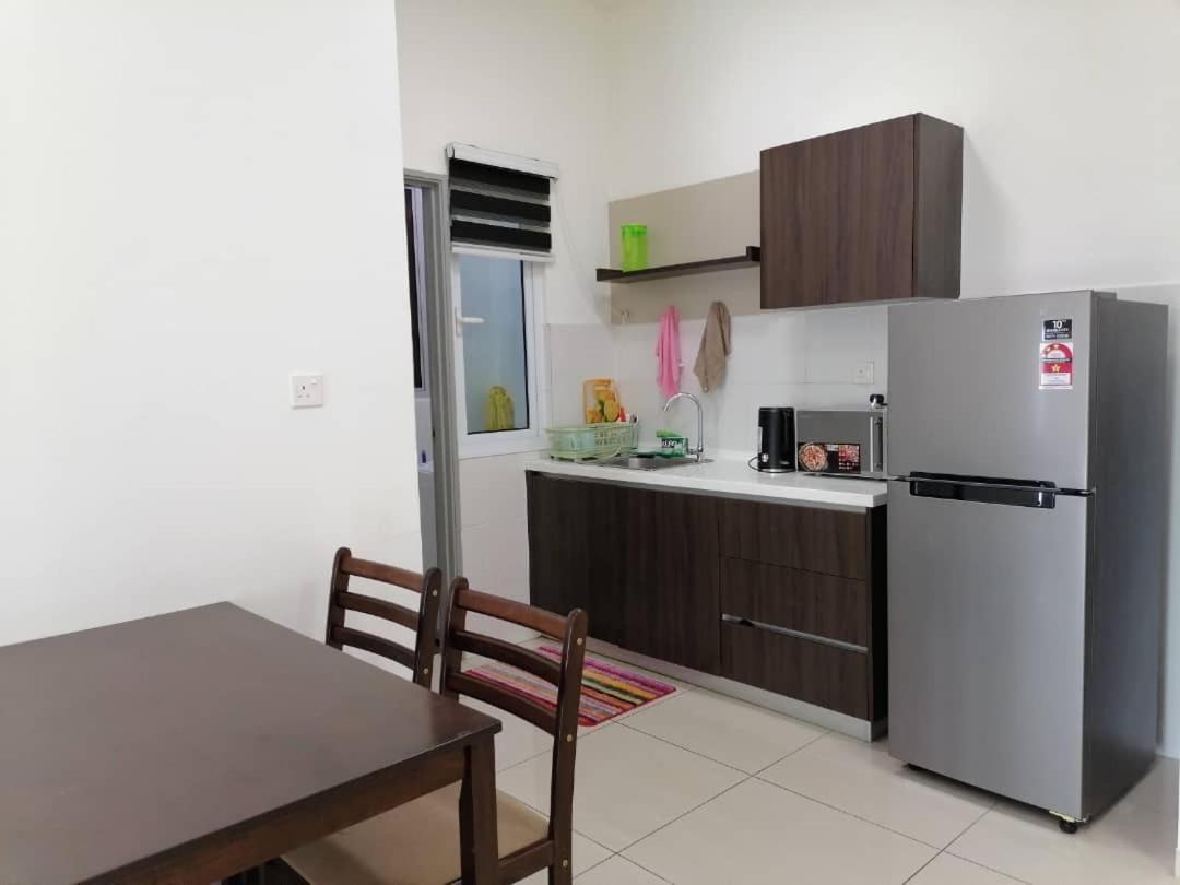 Mesahill Nilai 2 Room Condo - Fast Wifi, Amazing Pool & Tv Extérieur photo