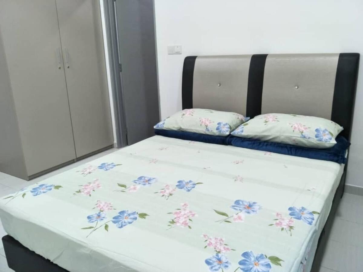Mesahill Nilai 2 Room Condo - Fast Wifi, Amazing Pool & Tv Extérieur photo